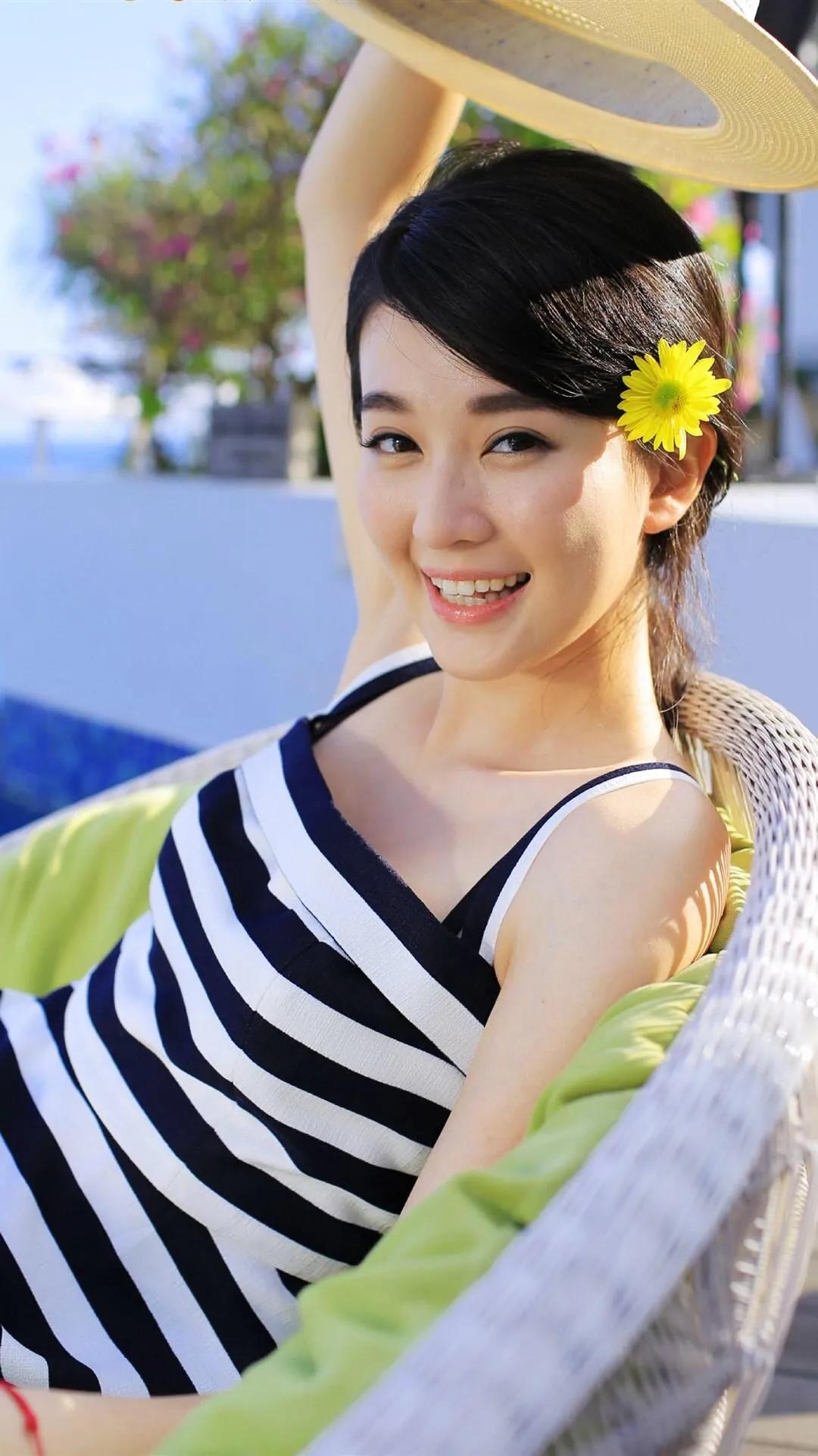 模特乔欣写真集,杨紫乔欣写真集