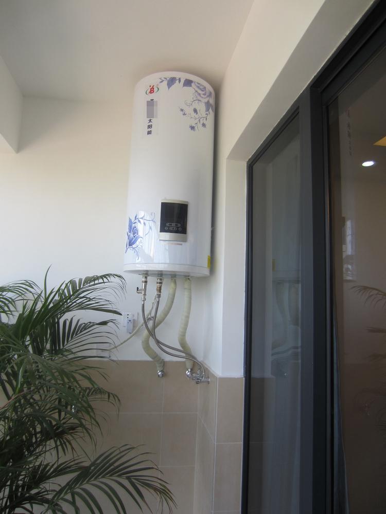 越来越多人家里不装电热水器了，现在大家都流行用它，节能无隐患