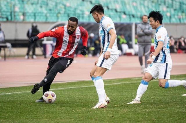 围堵裁判名场面,围堵裁判