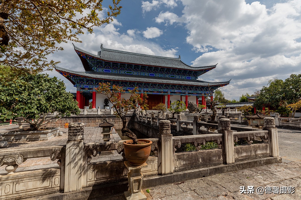 云南纳西族木府现在在哪里,纳西族建筑的文化内涵