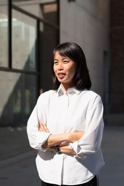 香港长大，留学英国荷兰，Foster工作回国创业，用可持续逻辑设计