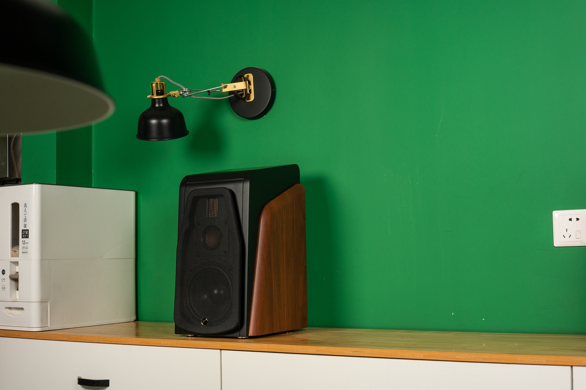 惠威m200mkiii和m300哪个更好,惠威m200mkiii对比m300