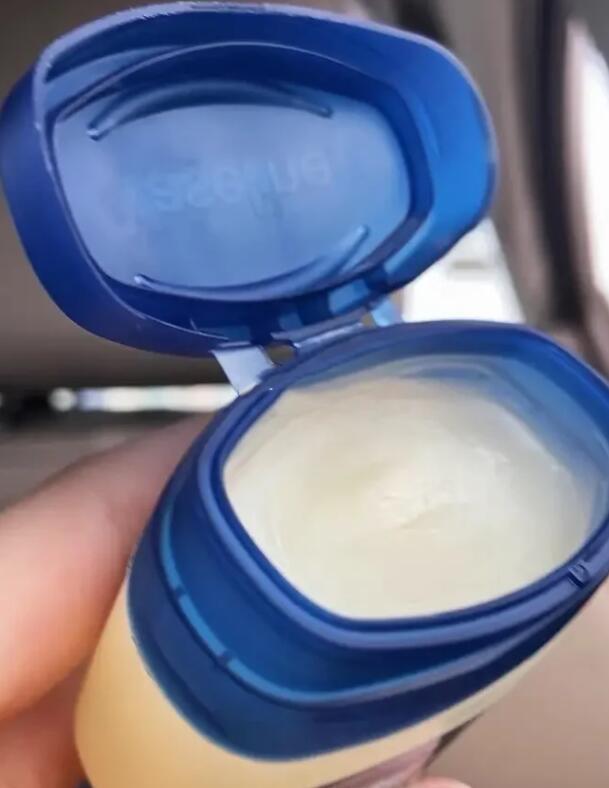 如果染上灰指甲该怎么解决,和有灰指甲的人在一起怎么避免