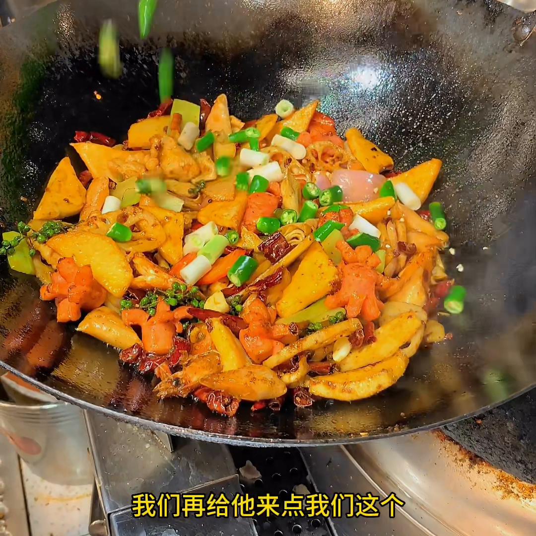 麻辣海鲜锅做法大全,麻辣海鲜大杂烩一锅炖的做法