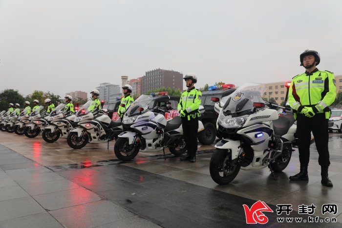 常务副市长作政府工作报告,市政府市长工作报告