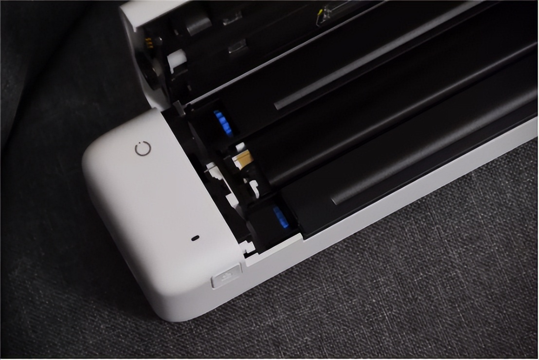 无需墨盒的超便携打印机,汉印便携式蓝牙打印机mt800教程