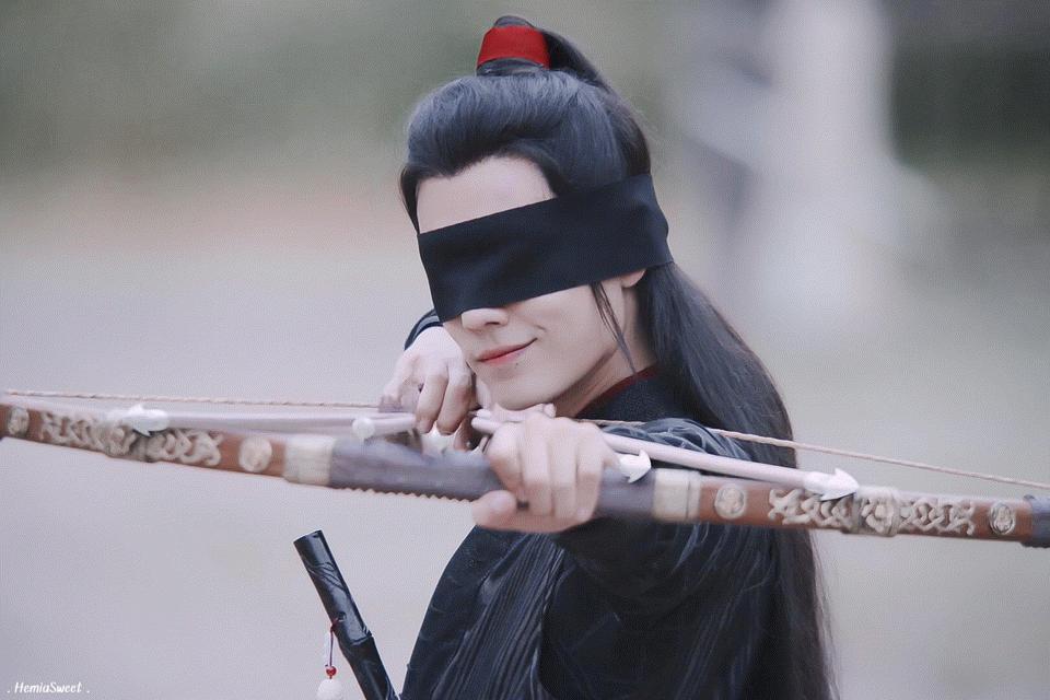 “蒙眼*男美**”只服这八位,鼻梁高挺嘴巴性感,谁看了不迷糊?