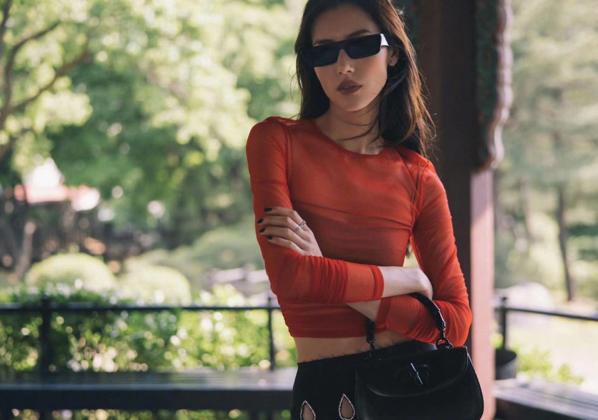 刘雯在维密走秀视频,gucci韩国大秀中国明星刘雯