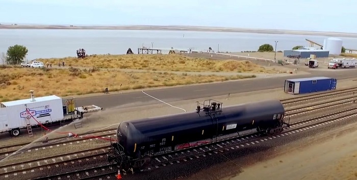 大气压为什么可能会压扁油罐车,大气压爆炸威力有多大