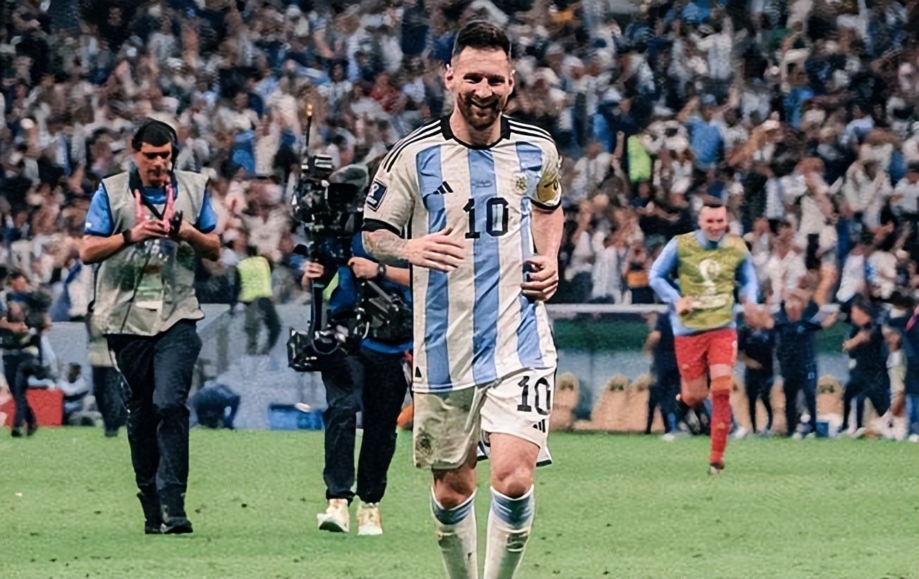 疯狂！多哈有近5万阿根廷球迷，梅西战袍售罄，赞助商回应有深意