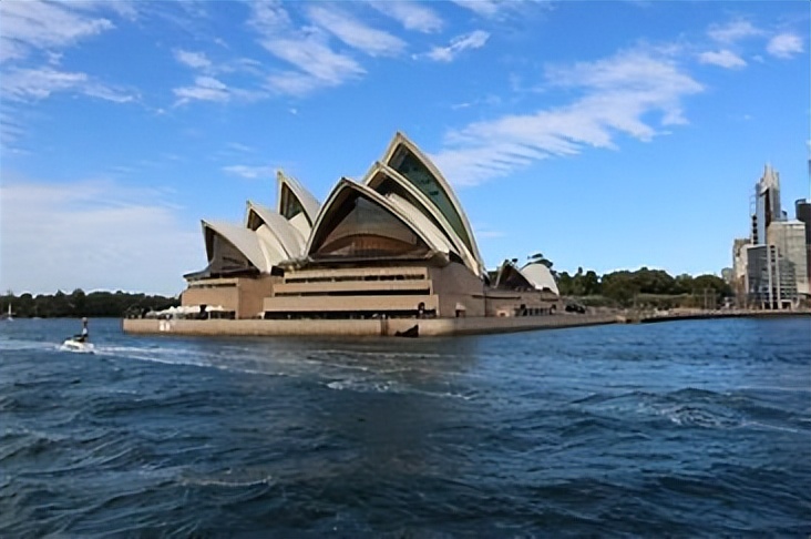 出国不会英语怎么学英语,出国不会英语怎么办