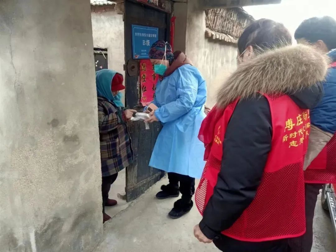 情系贫困户冬日送温暖,情系高龄老人暖心入户走访