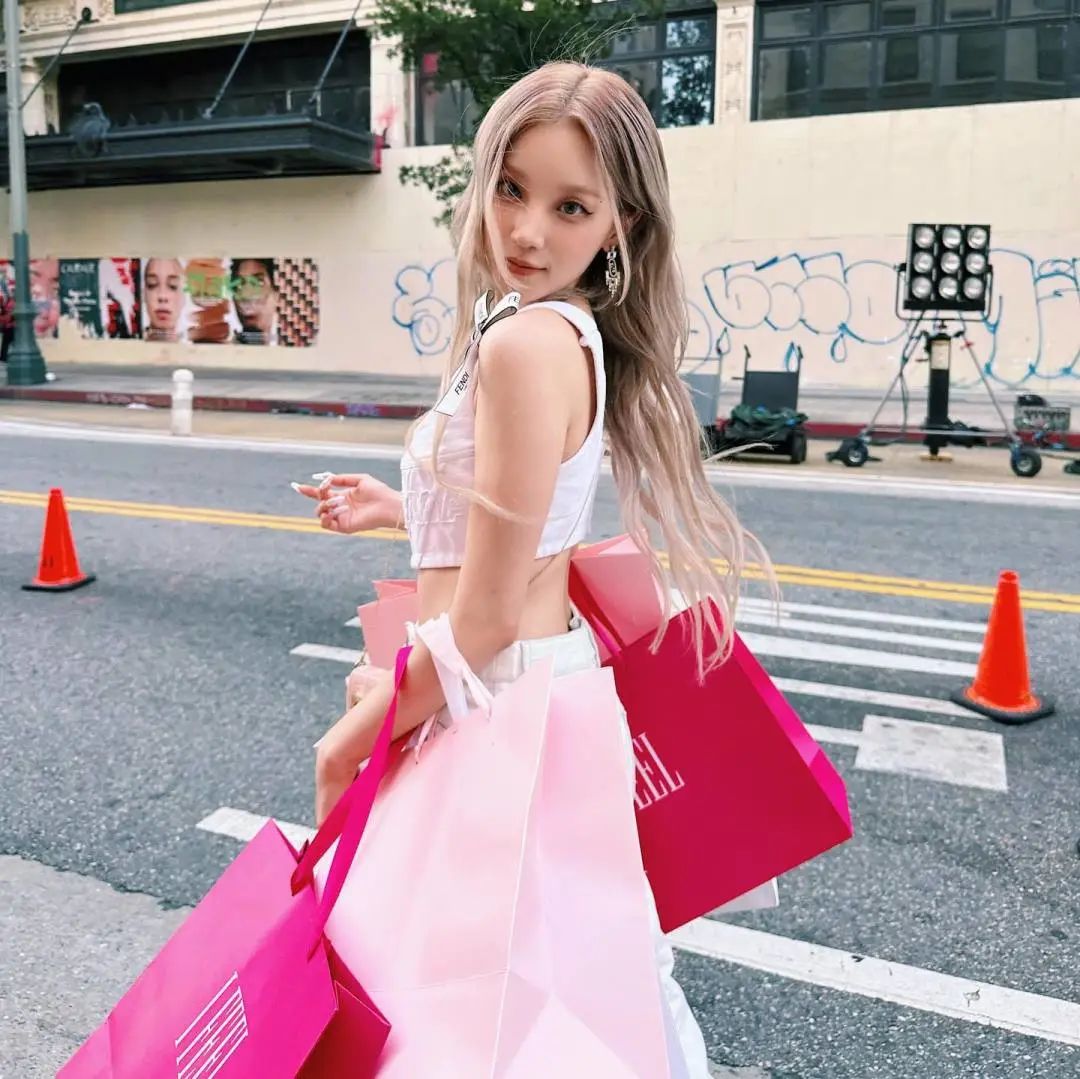 女明星发型打理教程,女明星发型蓬松定型