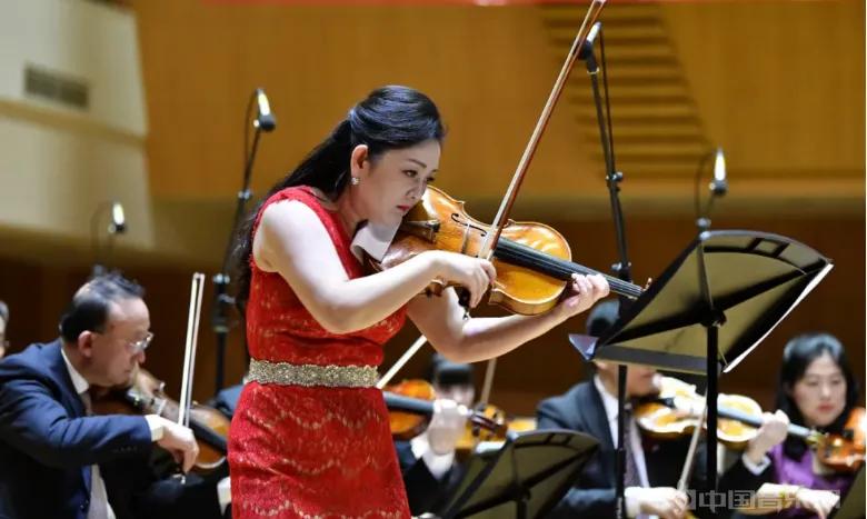 西洋管乐器里的拉弦乐器三种,西洋管弦乐器大提琴简介