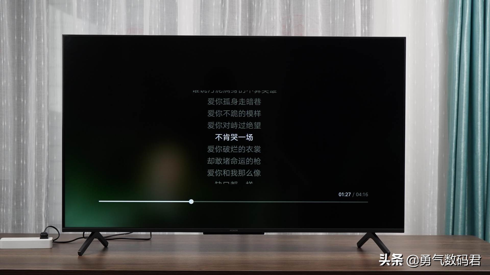 荣耀智慧屏x12g版与4g版谁值得买,荣耀智慧屏x175寸和se75寸