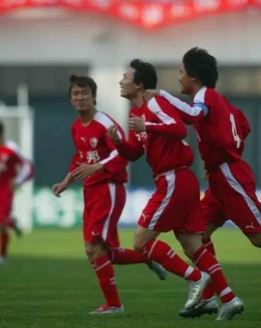 重温鲁能2010夺冠,重温2005年足协杯联赛之鲁能泰山