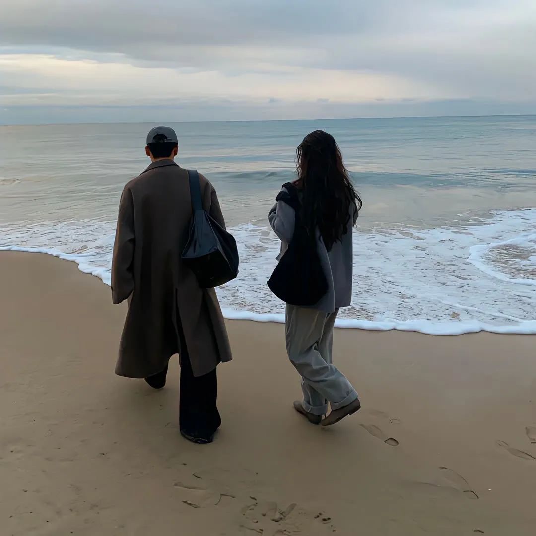 微信朋友圈背景图高级氛围感,朋友圈背景图看置顶