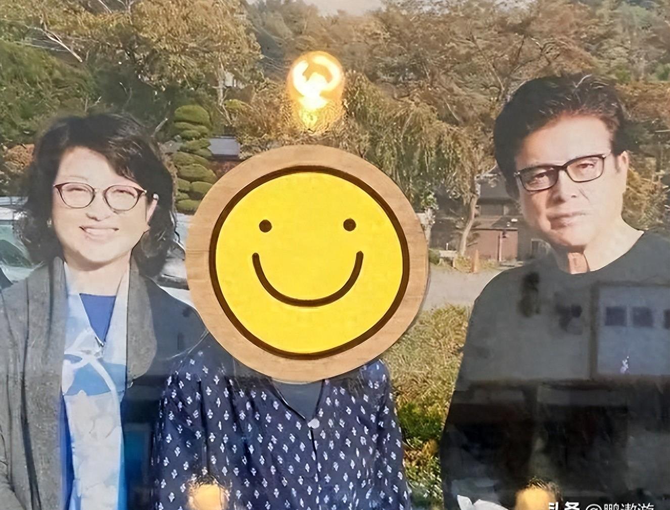 被山口百惠的老年状态惊艳到：64岁发腮发福，穿衣极简却气质高级