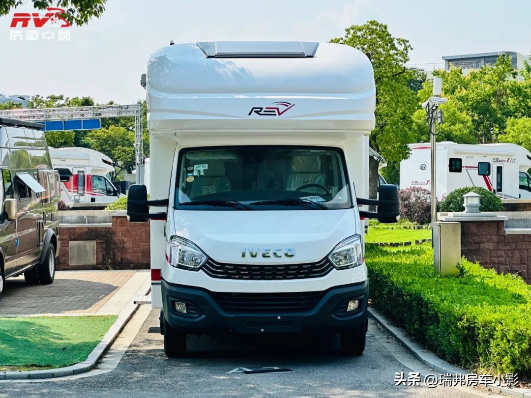 瑞弗v800房车二手,瑞弗v800房车双拓展多少钱一台