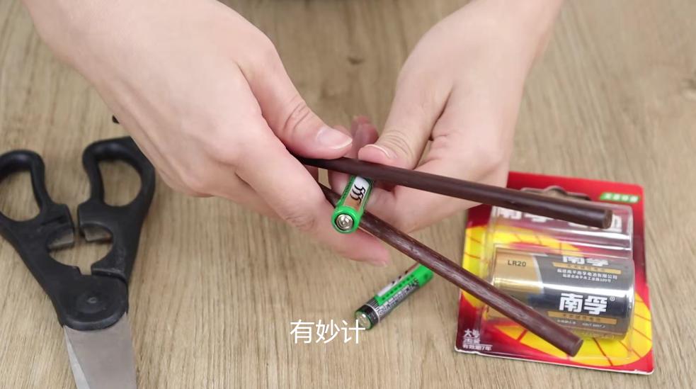 电池没有了电怎么才能恢复电源,电池没电了扔掉太可惜