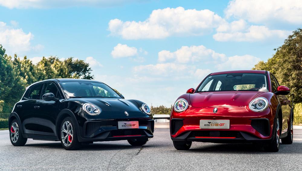 新能源汽车经济现象分析,近三年新能源汽车市场分析