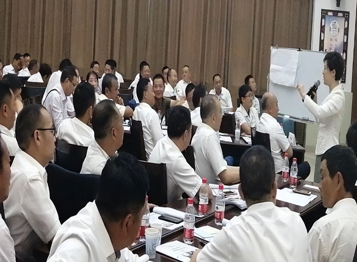 鍚村ē鑰佸笀,鍚村ē鑰佸笀鍩硅