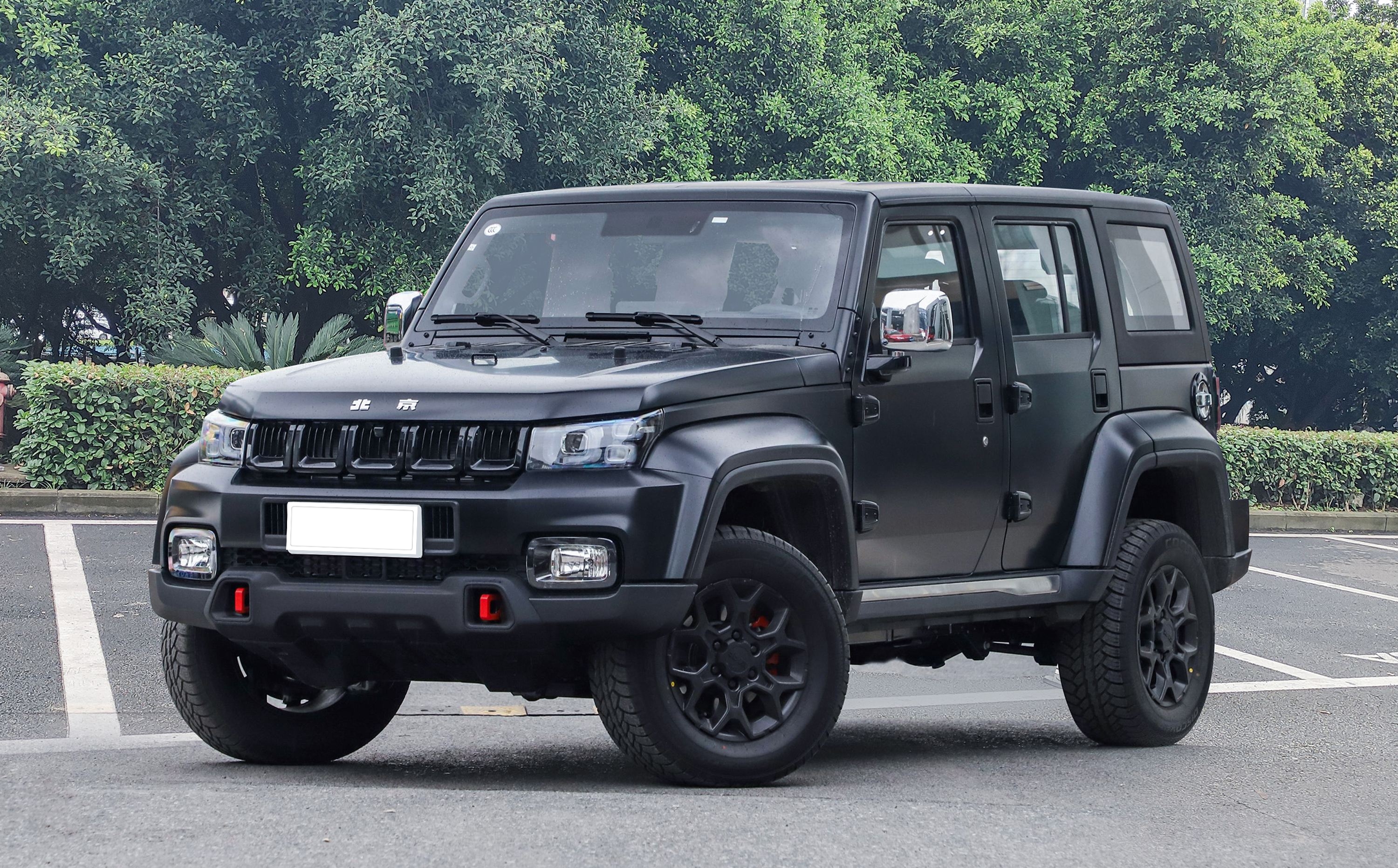 bj40刀锋柴油四驱详解,23款bj40刀锋英雄柴油版中配后锁