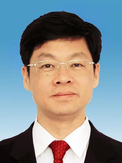 福建省人民政府现任领导，1名台湾人，2名清华大学，2个博士生