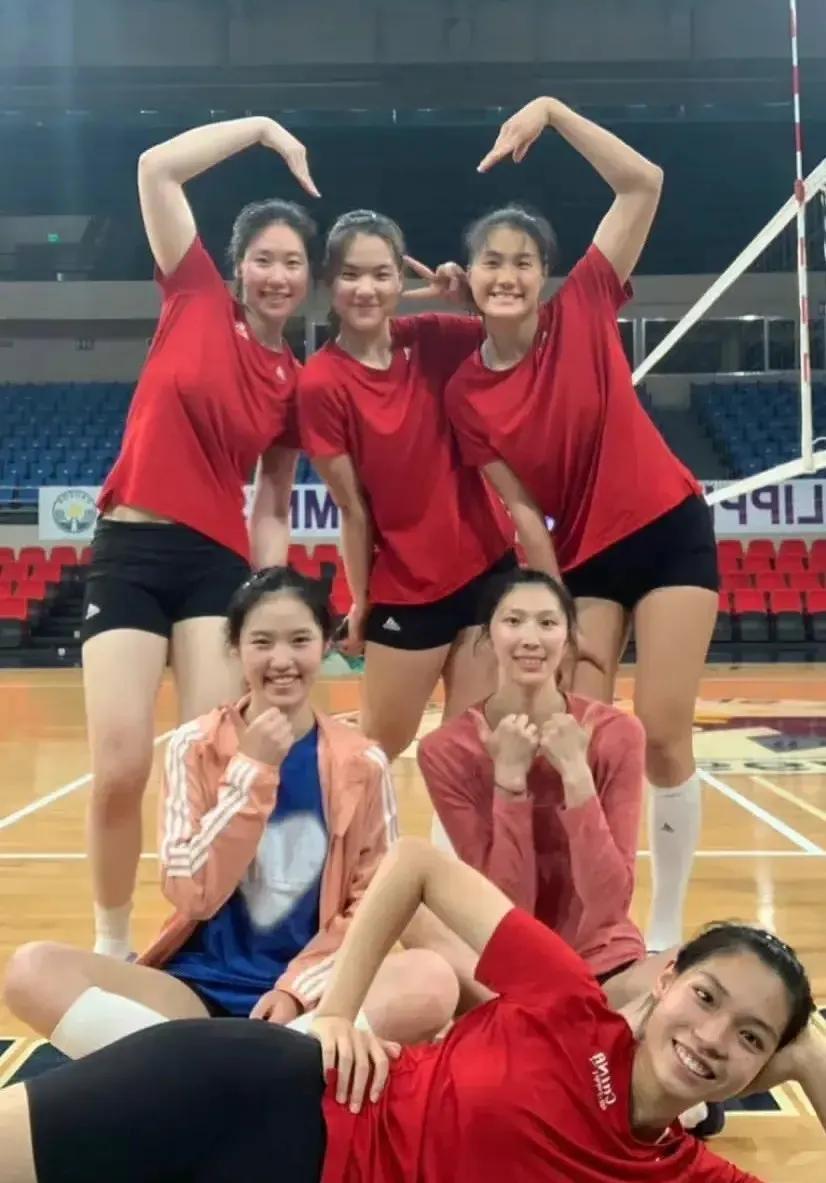 王逸凡和吴梦洁照片,吴梦洁王逸凡庄宇珊