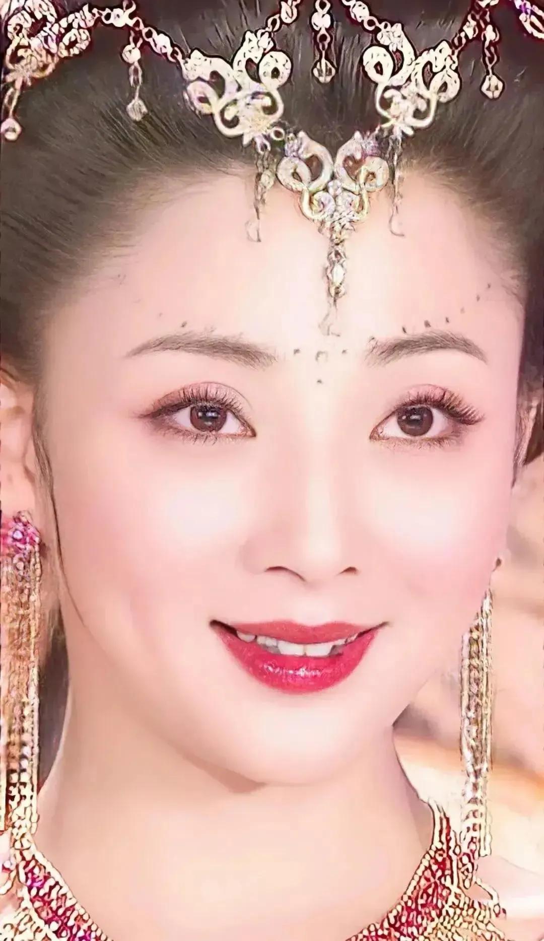 春天来了，“痴花”的您，来彩云之南做个“花吃”吧