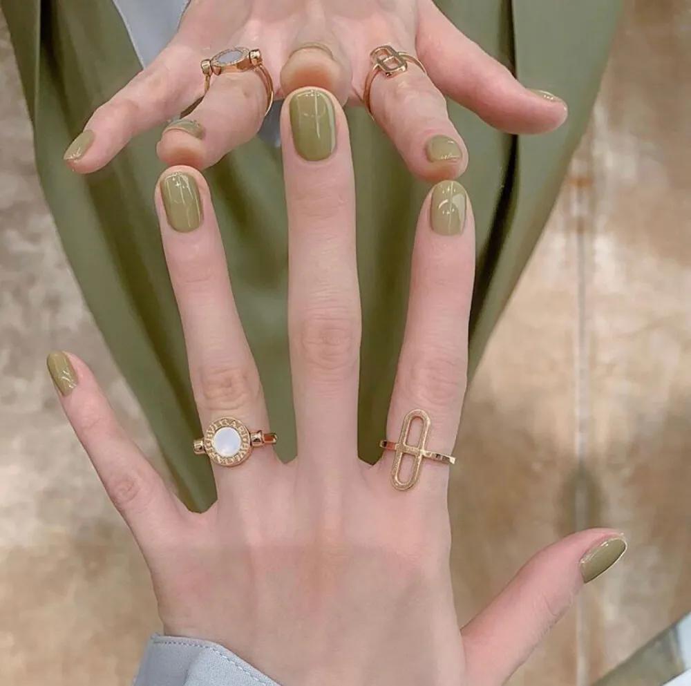 沈阳美甲培训教程分享,零基础学美甲沈阳美甲培训学校