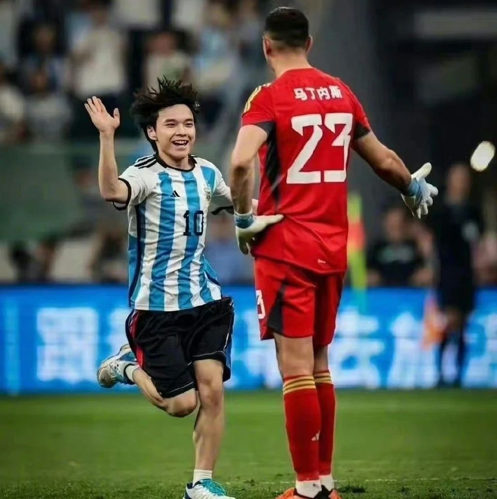 梅西工体环绕球场,梅西的感召力可否唤醒中国足球