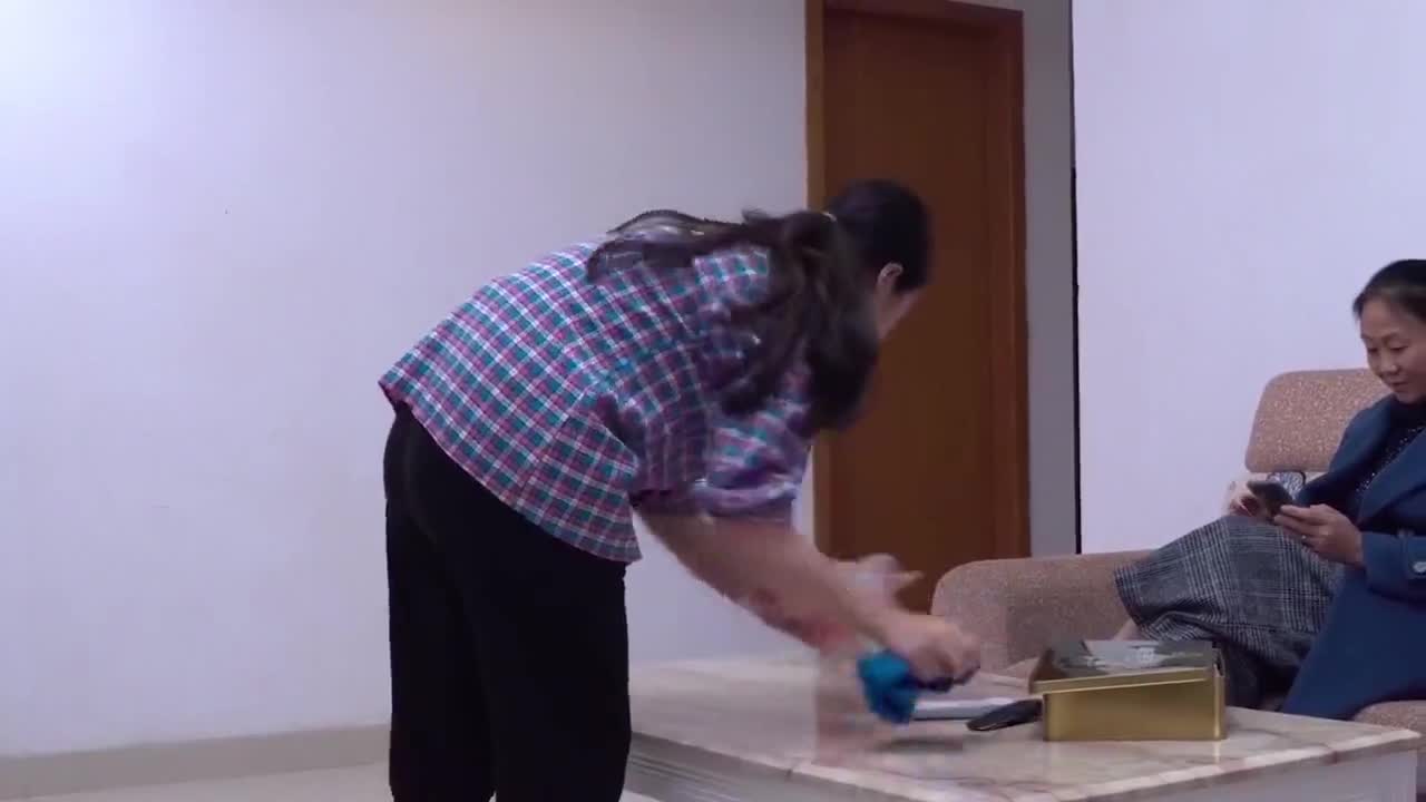 给婆婆买了套化妆品,给婆婆花了一万