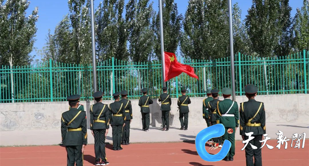 烈日骄阳铸精钢劈波斩浪我最强——元博中学新学期军训汇演暨开学典礼