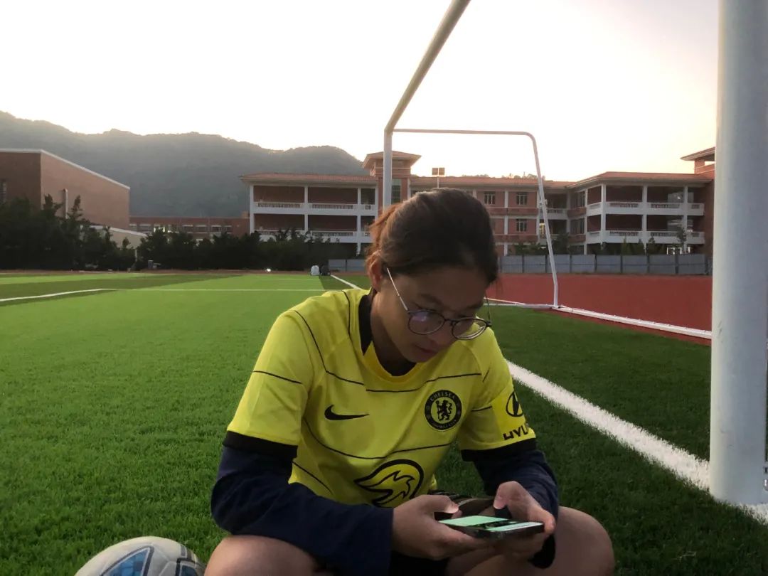 瓒崇悆濂冲骞夸笢,瓒崇悆濂冲骞垮窞