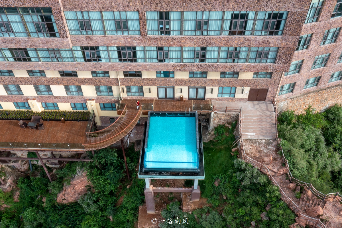 郑州伏羲山悬崖酒店,有创意的悬崖酒店
