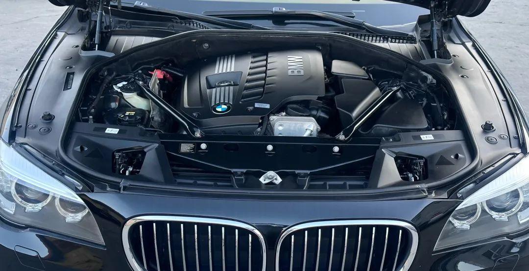 老款宝马730改新款全过程,12年40万公里宝马730翻新