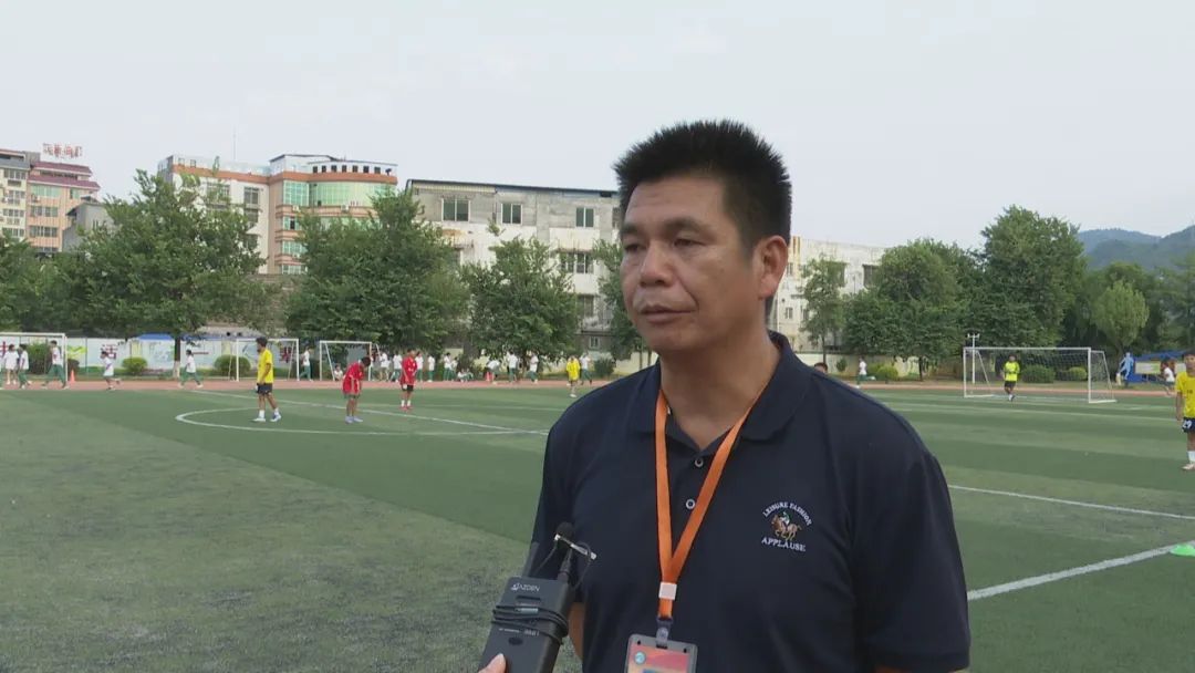 足球校园文化办学理念,足球特色学校校园文化宣传