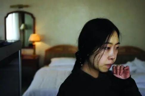 当年逼父跳海也要追星的女孩,杨丽娟为追星逼父亲跳海