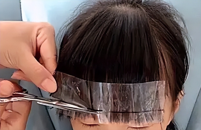 自己理发技巧如何接住碎发,自己理发技巧