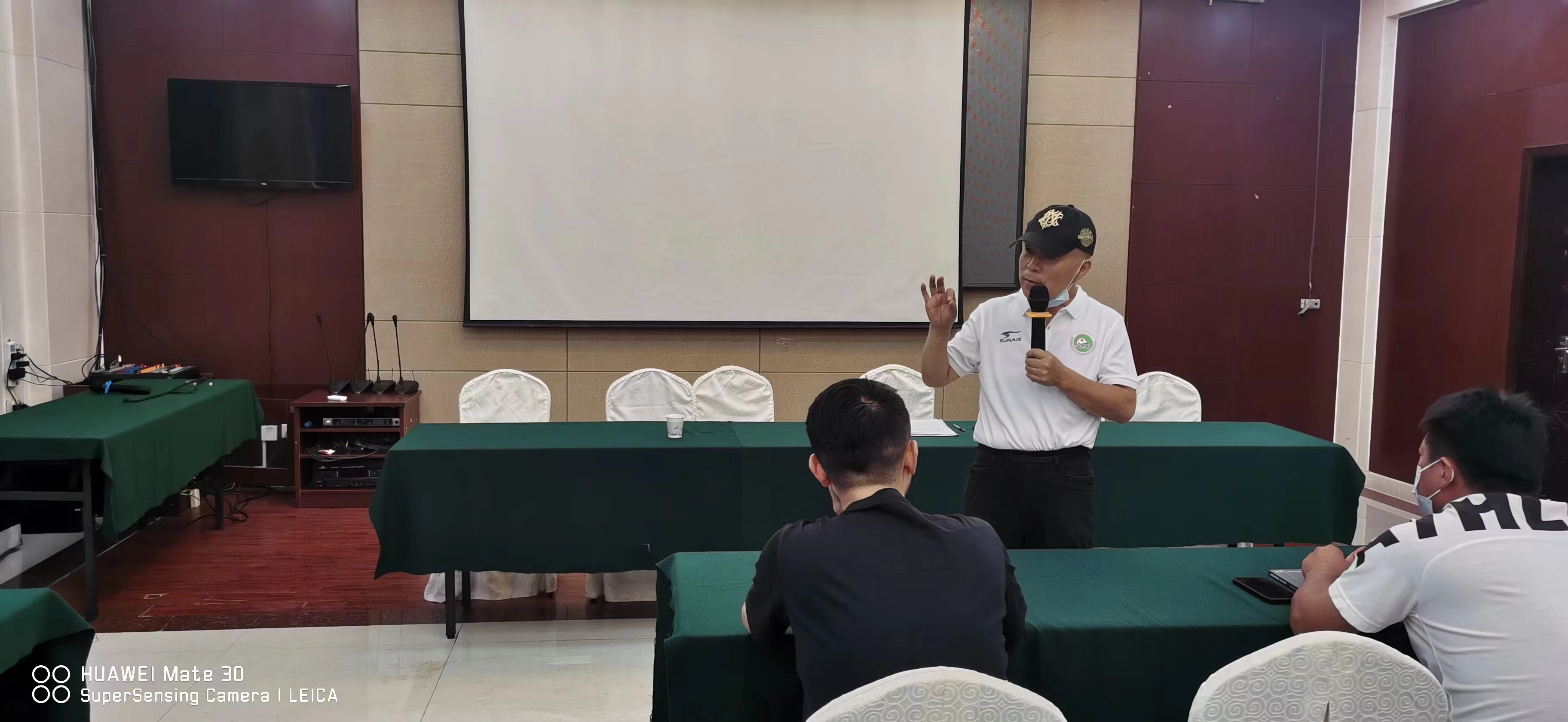 喀什足球三级裁判员培训,乌鲁木齐新市区足球培训