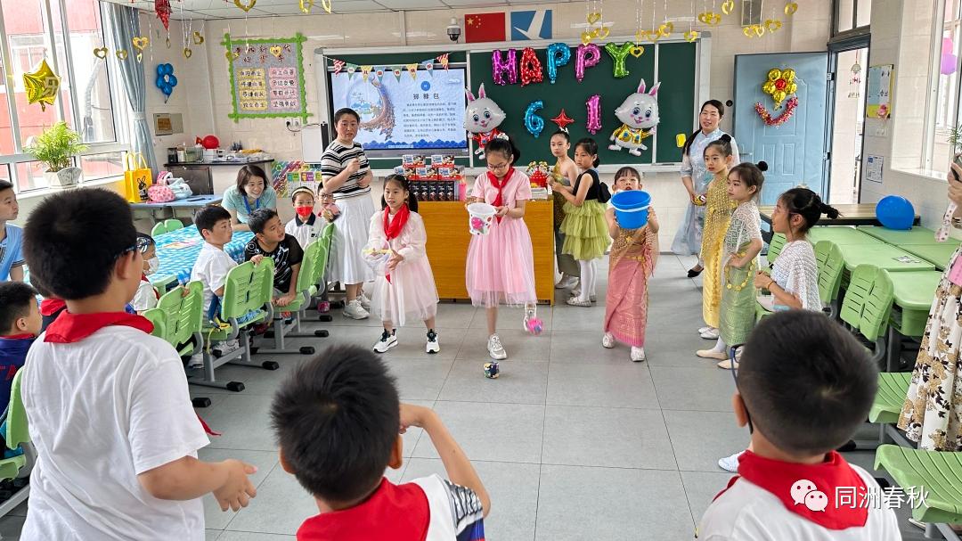 首届56个民族服饰创意大赛,五十六个民族服饰展介绍