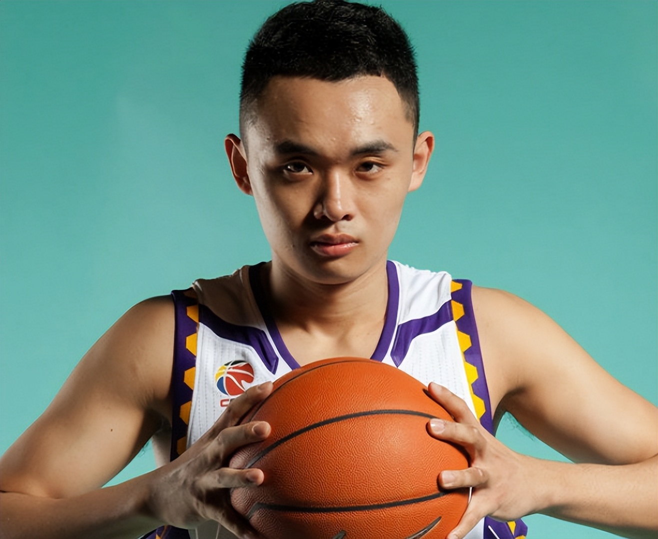 篮球运动员祖籍,篮球运动员的个人简历