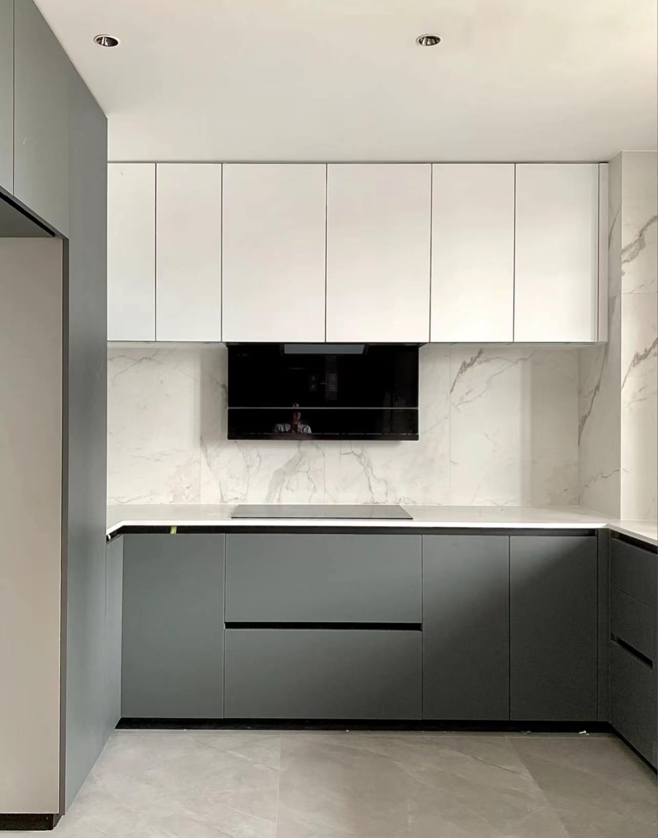 橱柜不做背板怎么处理,橱柜不做下沿注意事项