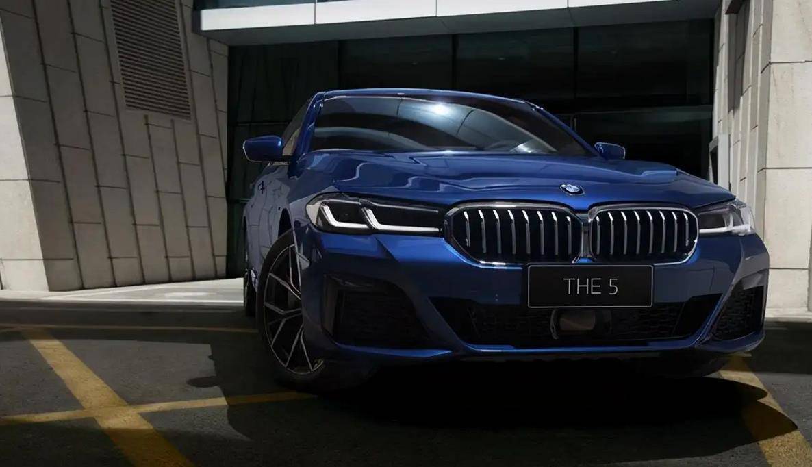 雷克萨斯5系2019,雷克萨斯es200和宝马5系对比