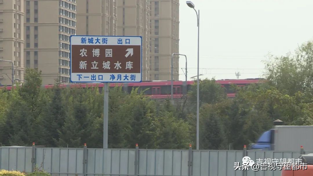 世纪广场21根巨柱被拆除,世纪广场21根柱子被拆除