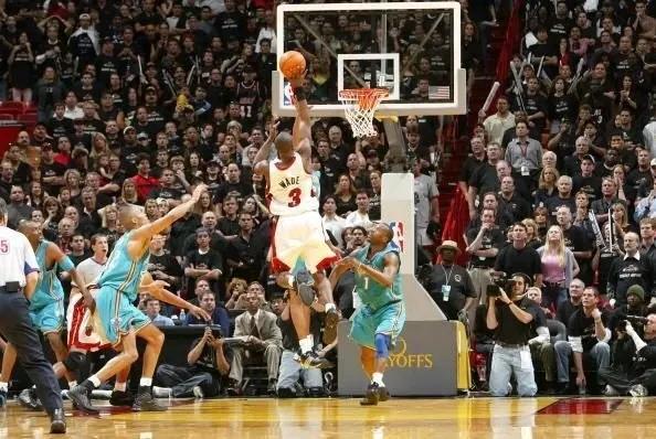 徐静雨科比加内特邓肯入选名人堂,科比邓肯加内特名人堂