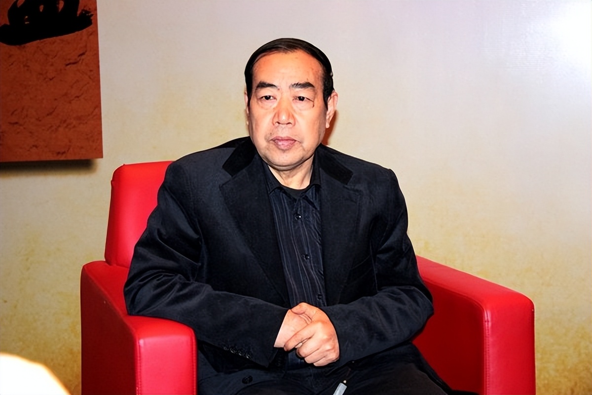 贾平凹前妻是干嘛的 (贾平凹与前妻离婚原因)