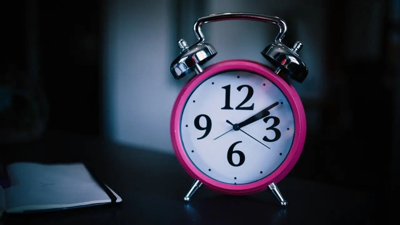 牙膏是老年斑克星还是帮凶,什么牙膏可以淡化老年斑