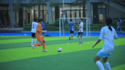 浜氭床濂冲瓙瓒崇悆灏忓,瓒崇悆浜氭床灏忓